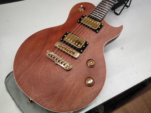 Chitarra elettrica aria pro - aria, ii