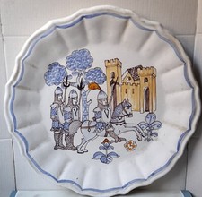 Piatto da parete ceramica di Gubbio, dipinto a mano cm. 26