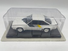 Modellini auto 1:24 Hachette Opel Manta B 400 1981 bianco con vetrina