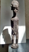 Africano Statue. Statua
