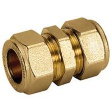 Raccordo idraulico in ottone