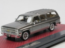 Chevrolet suburban grey - chevrolet, silver
