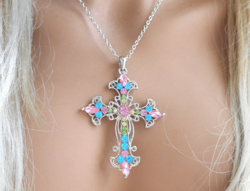 Collana con ciondolo croce