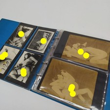 Lotto di 54 fotografie e cartoline porngrafiche anni 20/30 con ingiallimenti