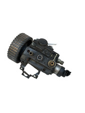 Pompa iniezione per modello