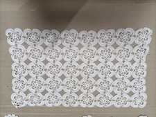 CENTROTAVOLA LAVORATO A UNCINETTO VINTAGE ANNI 50/60