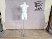 WOMENS PLASTIC MANNEQUIN