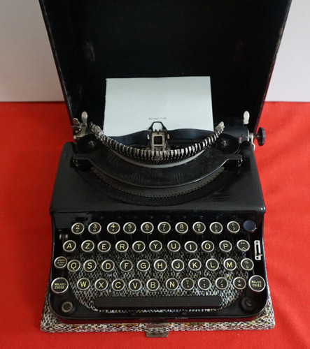 Macchina scrivere portatile - scrivere,