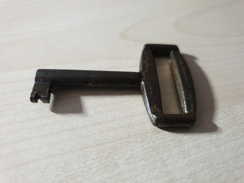 Vecchia chiave in - chiave, 3,