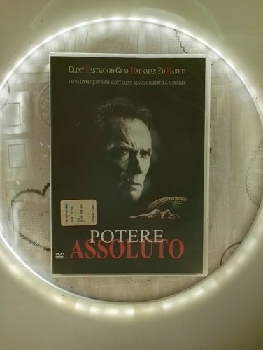 Potere assoluto clint eastwood - potere,