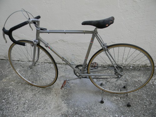 Bicicletta corsa vicini 54 - bicicletta,