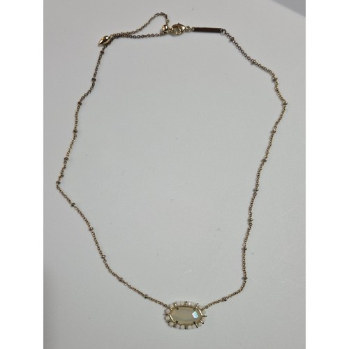 Collana con ciondolo - , ovale