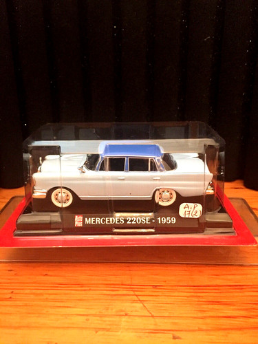 Auto plus mercedes 220 - plus, 1959