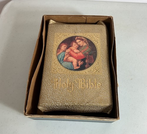 Vintage holy bible the family - holy,