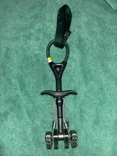 Black diamond equipment - diamond,