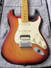 Chitarra elettrica Fender American Professional II Stratocaster SSH usata...