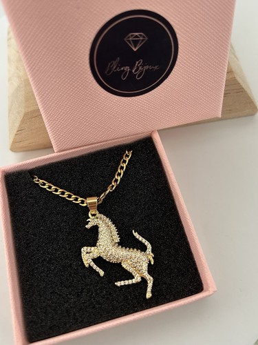 Collana con ciondolo stallone