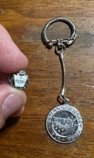 Portachiavi Vintage Royal Typewriter Co. 50° Anniversario Servizio 5 Anni Spilla Premio