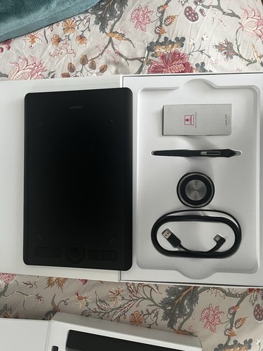 Wacom intuos pro medium - wacom, –