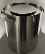 Arne Jacobsen and Cylinda Line