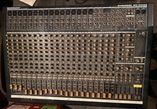 BEHRINGER Eurodesk MX2442A