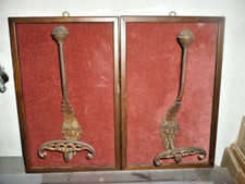 CASA ARREDO COPPIA ATTACCAPANNI FERRO BRONZATO IN CORNICE VINTEGE PREZZO AFFARE!