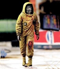 Royal Model 1/35 Zombie in NBC