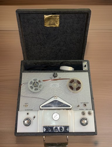 Registratore nastro vintage - a,