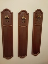 N.  3  Attaccapanni a muro in noce non spedibile(No spedizione)