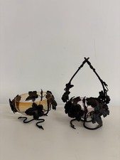 Due Soprammobili Con Uva