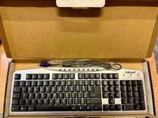 Tastiera qwerty con attacco - tastiera,