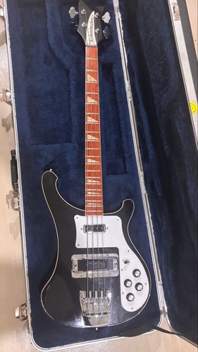 Rickenbacker 4003 - rickenbacker,