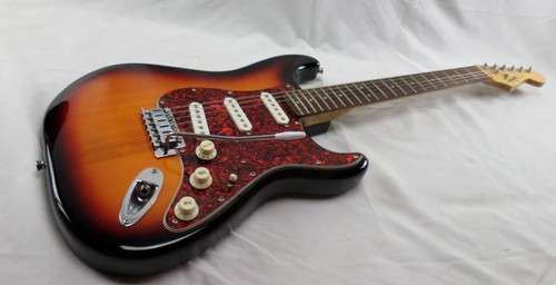 Squier fender strat - fender, se