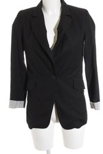 SECOND FEMALE Blazer smoking