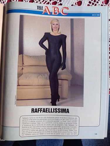 Ritagli 3831 raffaella carra - ritagli,