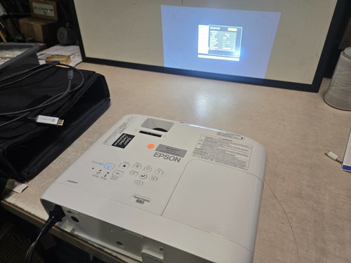 Proiettore epson home - home, cinema