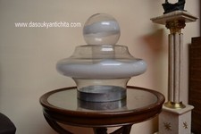 Lampada da tavolo in vetro di