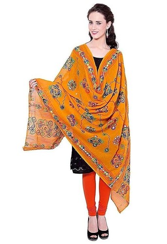Dupatta donna stile