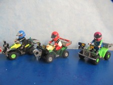 3x Quad con Personaggi Off