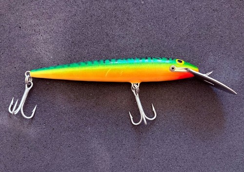 Used extremely rare - -, **