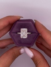 Anello con diamanti coltivati - ,