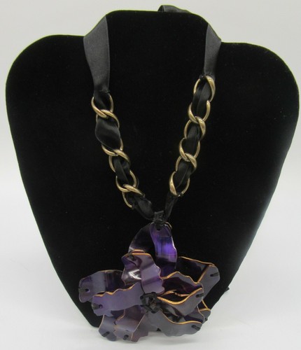 Collana con ciondolo
