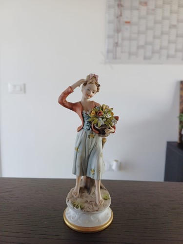 Statuina porcellana di - statuina,
