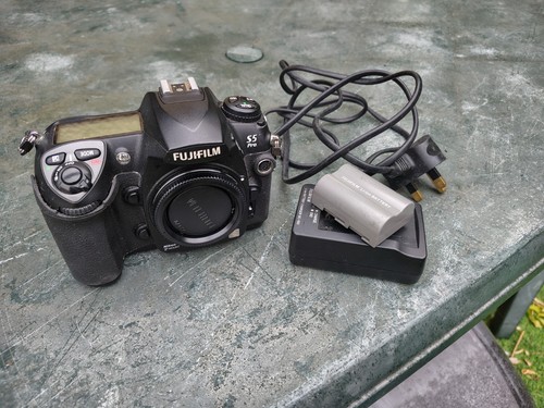 Fuji pro reflex - fuji, s5