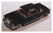 FALLER 1:43  MERCEDES-BENZ 220