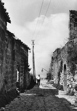 24-65B) CASERTA VECCHIA VITA TRANQUILLA NEL BORGO MEDIOEVALE ANIMATA