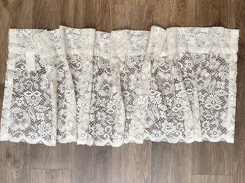Tenda vintage pizzo floreale