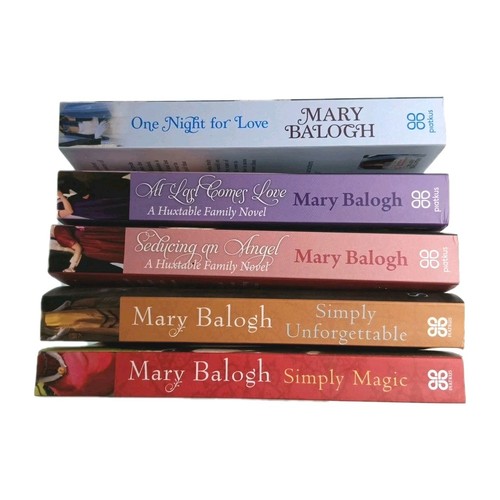 Mary balogh paperback book - 6x,