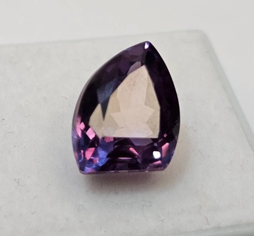 Purple pink sapphire fancy cut - pink,