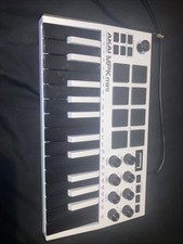 Akai MPK Mini MKII Keyboard